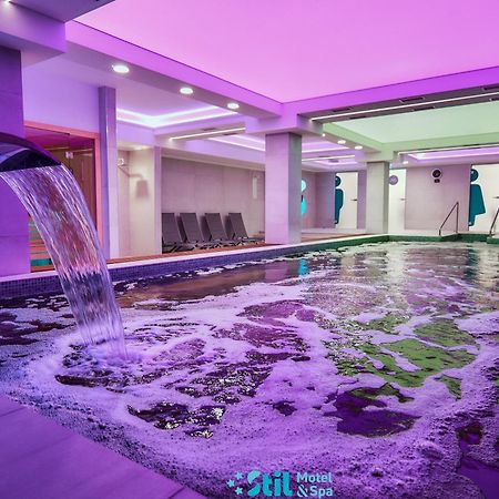 Stil Motel & Spa Tasnad Exterior photo