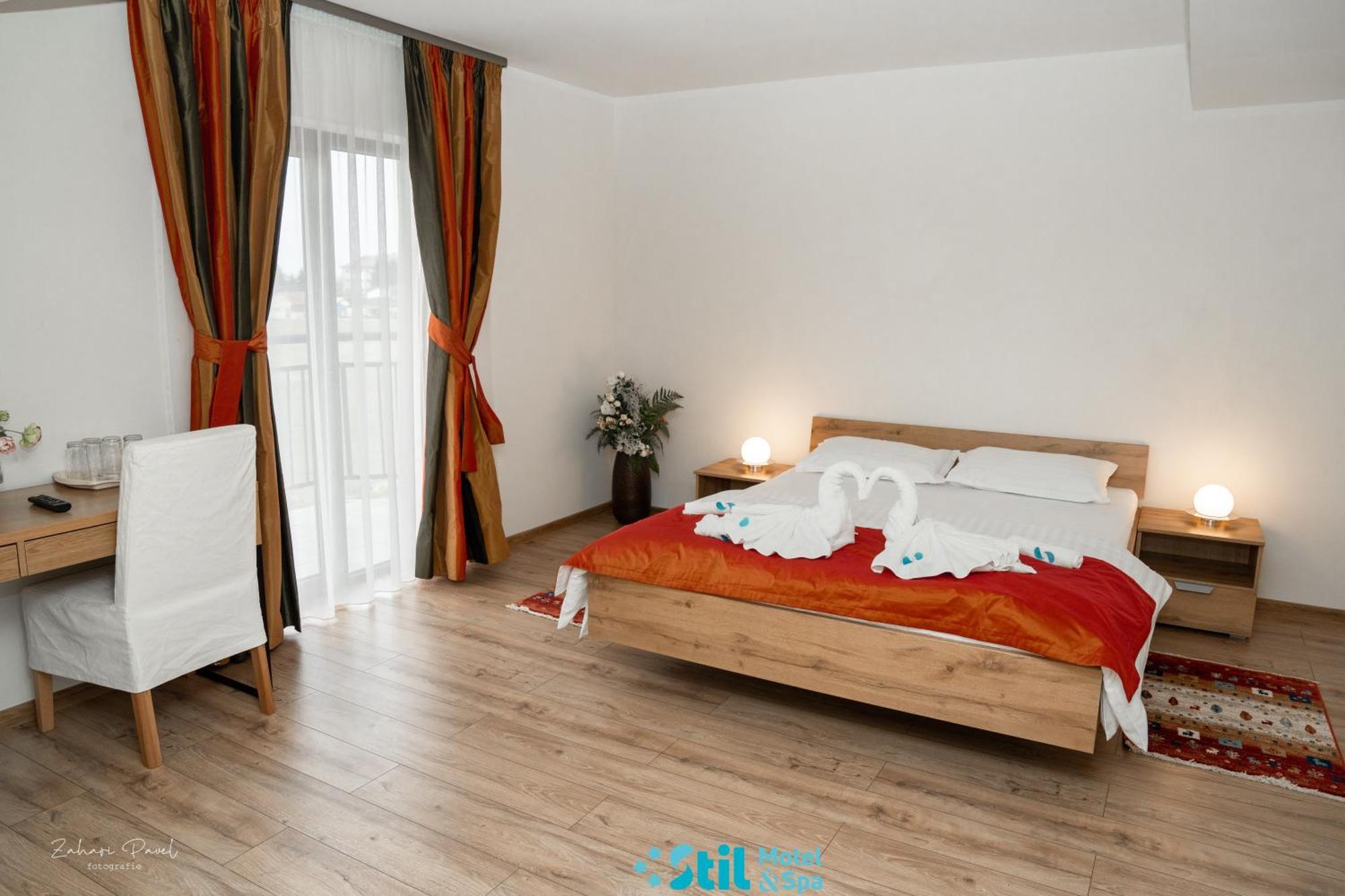 Stil Motel & Spa Tasnad Exterior photo